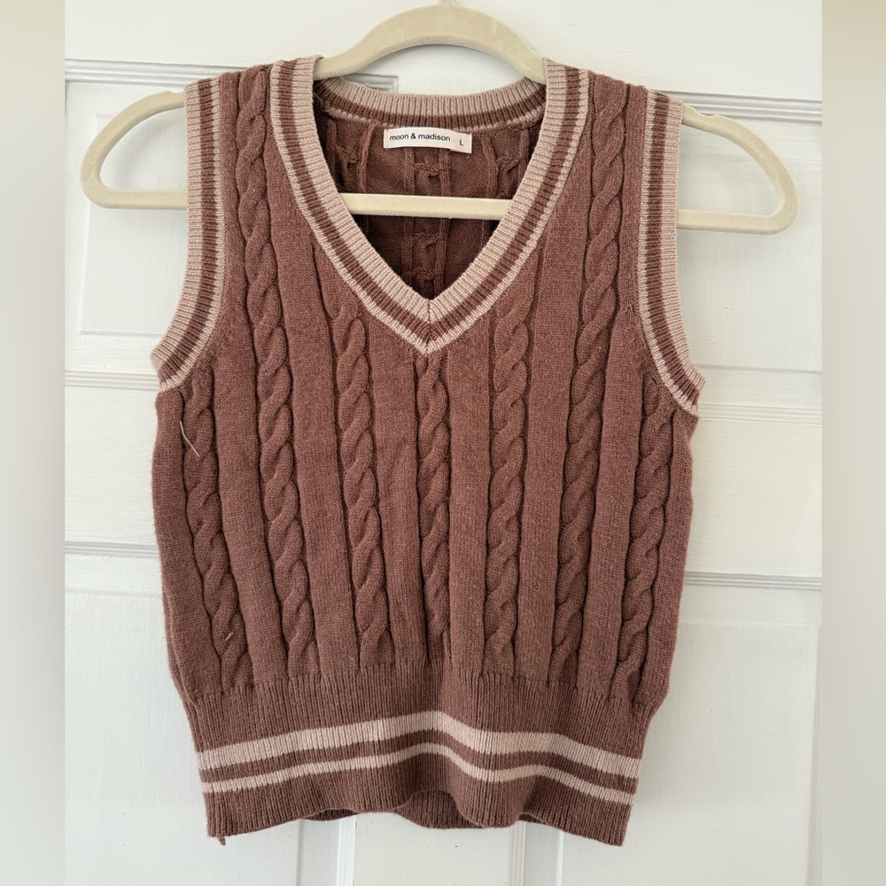 Cable Knit V-Neck Sweater Vest - Moon & Madison